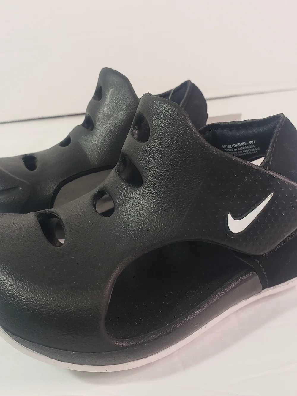 Nike Black and White Slip-On Foam Sandals, Sz: 6C Summer Shoes